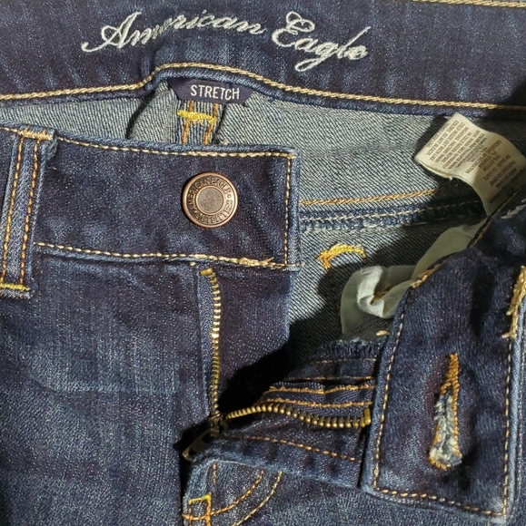 American Eagle "Favorite Boyfriend" Stretch Jeans - Picture 6 of 9